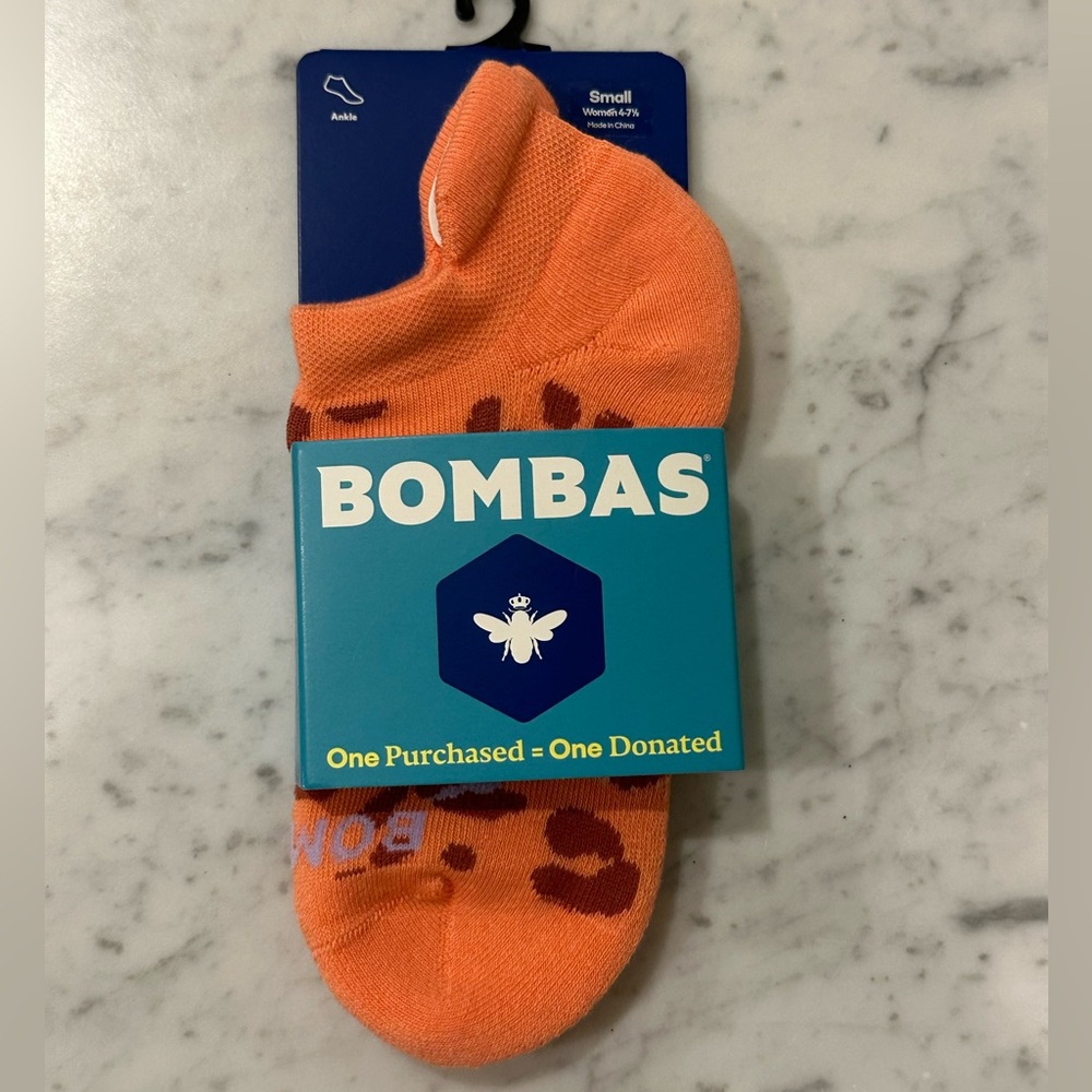 Bombas NEW Tonal Leopard Orange Ankle Socks Womens Sz Small